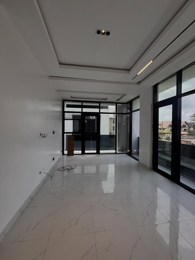 4-Bedroom Terrace Duplex in Lekki Phase 1